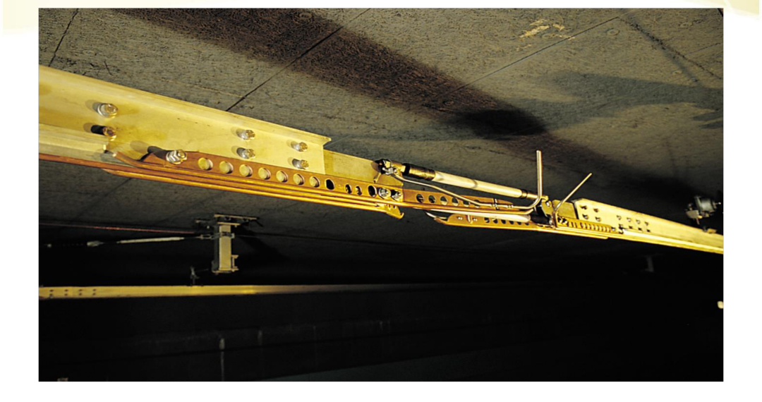 Rigid suspension section insulator as installed on site