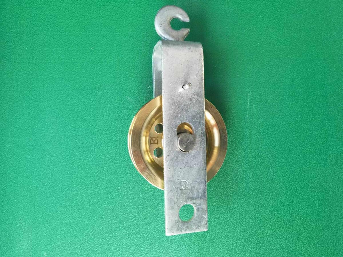 18-3 Suspension Pulley (Types A / B)